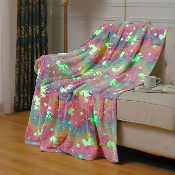 Couvertures 1 pc Glow In The Dark Couverture Licorne Flanelle Jeter Couverture Doux Chaud Couch Couvertures Couverture Légère Pour Enfants 230818