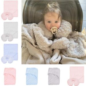 Couvertures 2pcs / Set Baby Poussette Couverture en forme de U Oreiller chaud doux bébé couette né Swaddle dormir
