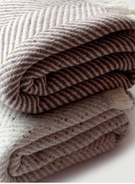 Couvertures 700 g de couverture de motif à chevrons en laine avec 3 couleurs en option.Taille 140 200cm