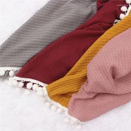 Couvertures bébé coton doux réception de coton couverture gaufre tricot couler boules de poils à tassel swaddle wrap baignon serviette née la robe d'accessoires