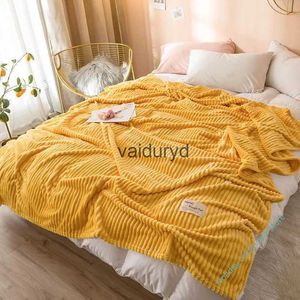 Couvertures Couvertures pour lits Couleur jaune unie Douce et chaude 300GSM Couverture de flanelle carrée à carreaux sur l'épaisseur du lit Couverturevaiduryd