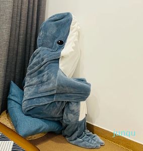 Coperte Cartoon Shark Sacco a pelo Pigiama Ufficio Nap Shark Coperta Karakal Tessuto di alta qualità Coperta con scialle a sirena per bambini Adulti