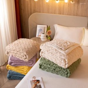 Couvertures corail tuff cachemire cachet couleurs de couleur sieste de bureau pondéré d'hiver épaissis de couette de courtepointe pour canapé-lit