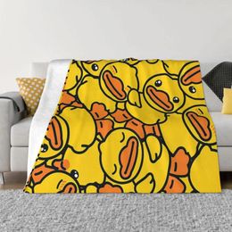 Couvertures mignonnes dessin animées couverture flanelle printemps automne les canards kawaii jaunes lancers chauds pour la literie d'hiver