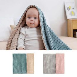 Couvertures couvertures pour bébé pointillées 39x29inch serviette à apogée douce poussette floue literie pour tout-petits