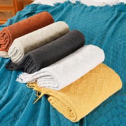 Couvertures couverture de la mode à la mode pour les lits du bureau sieste tricot couverture décontractée maison canapé décoratif el avec des glands de voyage en plein air