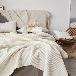 Dekens flanel deken kantoor woonkamer sofa kleuterschool dutje koraal fleece airconditioning quilt slaapkamer pluche dunne lakens 230329