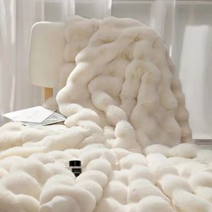 Couvertures imitation fourrure de lapin couverture en peluche jeter chaud super confortable lit luxe canapé couverture 130x160cm hiver 231211