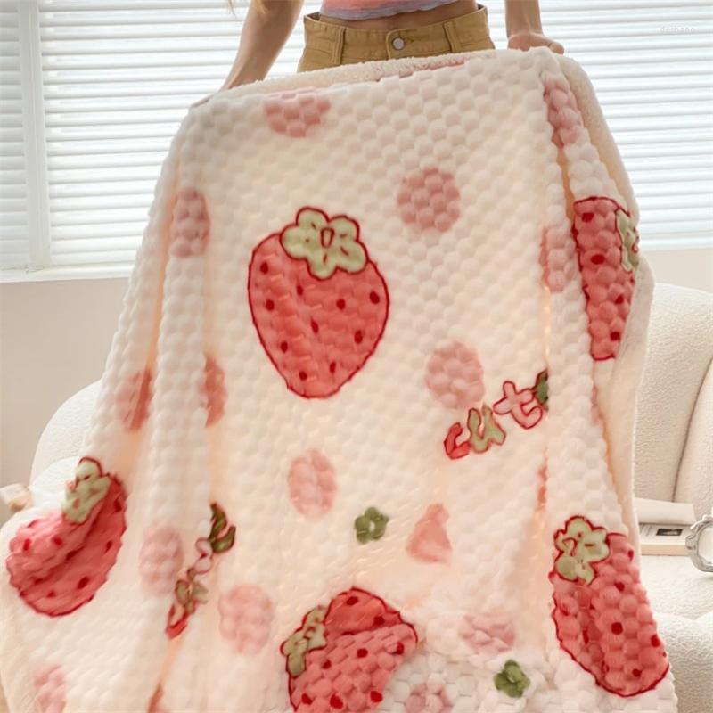Blankets Ins Fresh Strawberry Autumn And Winter Peas Blanket Skin-friendly Soft Casual Sofa Multi-functional Decorative