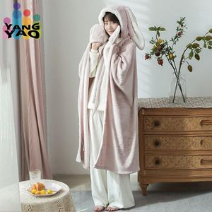 Couvertures Kawaii Wearable Cute Coral Velvet Warm Throw Blanket In Winter Japanese Style Hooded Cape Adultes Enfants