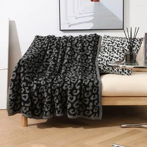 Mantas manta tejida patrón de leopardo cubierta medio borde de terciopelo Jacquard sofá tatami cama