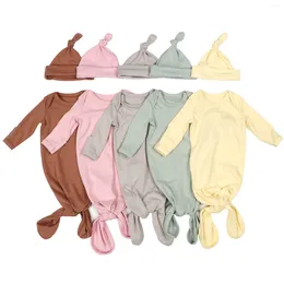 Couvertures nouées bébé robe enfant en bas âge né sac de couchage sacs infantile solide couverture à manches longues Swaddle Wrap chapeau 2pcs vêtements de literie