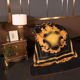 Couvertures de concepteur de luxe couverture de motif en or noir