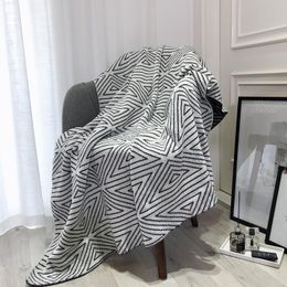 Dekens dutje nordic stijl deken bed cover grote dunne moderne gooien designer sjaal enkele couverturen huishoudelijke producten 6001