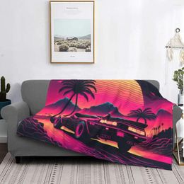 Couvertures parfaites Dellorean Car Neon DMC Automobile Couverture Automobile Fleece All Season Mignon Légal Light Ponde pour le tapis Piece