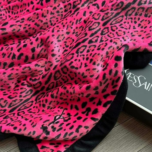 Couvertures rose léopard à imprimé couverture canapé de camping doux voyager en peluche avec boîte serviettes d'été lit plaid décoration de chambre de luxe