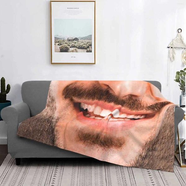 Mantas Bonita Barba Caucásica Hombre Sonriendo Máscara Divertida Aire Acondicionado Manta Suave Boca Dientes Freckies