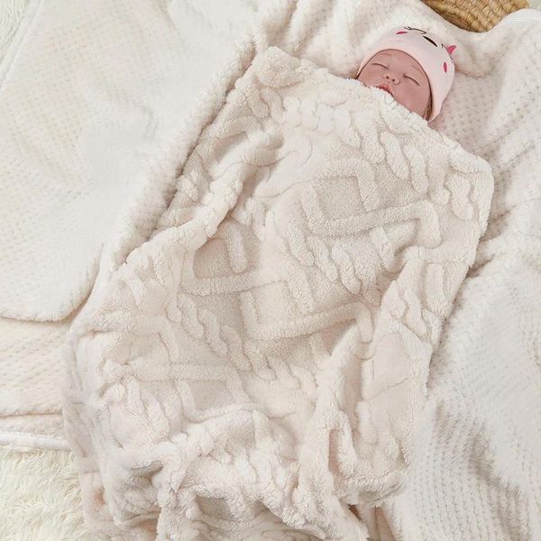 Couvertures Pure Color Simple Velvet Couverture de bébé Swaddle Été Léger et doux Climatisation pour enfants
