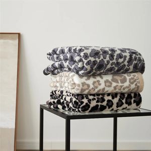 Couvertures couvertures en velours doux motif léopard en polyester yarn tricot jet de serviette de serviette couverture avion sieste