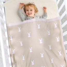 Couvertures Emmailloter Bébé Tricoté Coton Enfant Poussette Lapin Mensuel Enveloppe Pour Bébé Super Doux Né Bebes Swaddle Toddler Berceau Literie Feuille 221103