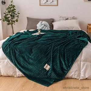 Couvertures Couvertures d'emmaillotage solide jaune-vert couvertures de flanelle douces et douces sur le lit couvertures et couvertures épaisses R231130