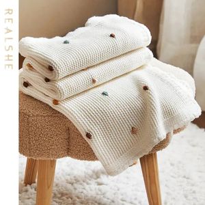 Dekens Inbakeren Mode Koreaanse Stijl Winter Warm Baby Ontvangen Deken Katoenen Baby Kinderen Slapen voor Baby Kids 231215