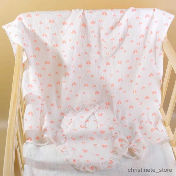 Couvertures d'emmaillotage coeurs imprimés bébé mousseline réception couverture Swaddle Wraps bavoir bandeau ensemble pour bébé douche cadeau R231130