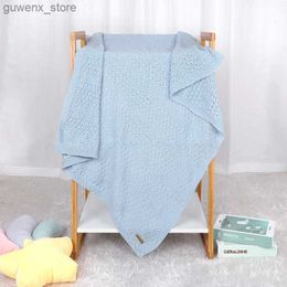 Dekens Swaddling lichtgewicht pasgeboren babydekens voor jongens meisjes kinderwagen bed krib dekens zacht katoen gebreide baby kinderen maandelijkse swaddle wrap y240411