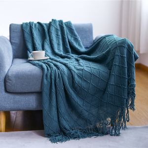 Dekens Textile City Cashmere-achtige gebreide sofa gooi deken in de Noordse stijl vaste geruite kwastje voor sprei voor el herfst interieur decoreren 230414