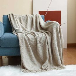 Dekens textiel stad Noordse gebreide acryl gooi deken zachte sofa cover hotel handdoek sjaal sjaal huis decoratieve warme worp voor de herfst winter