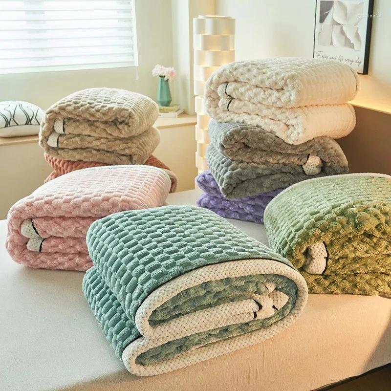 Blankets Thick Winter Warm Blanket For Sofa Bed Artificial Lamb Cashmere Weighted Soft Super Comfortable Warmth Quilt Comforter