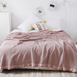 Couvertures lavées super douce couvre-lit en feuille de lit coton coton à trois couches de serviette à gazon de la serviette de couleur pour le double unique
