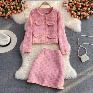 Blazer Mini Rokken Pakken Vrouwen Plaid Korte Tweedelige Set Herfst Roze Wit Slanke Tweed Jas Halve Rok Vrouwelijke Tweedelige Sets 240124