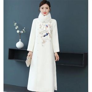 Blends 2022 Winter Chinese stijl Kleding Vrouwen mode groot formaat losse retro geborduurde wollen jas katoenen jas elegante parka's T427