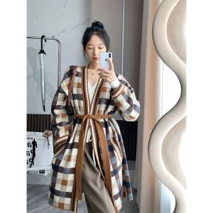 Mélanges Runxiangcheng 2023 Manteau Plaid CraftedSheep Camel Cheveux Taille À Lacets Mi-longueur Tricoté Cardigan Manteau pour Femmes Livraison Gratuite