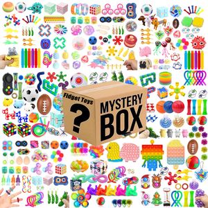 Boîte aveugle 10200pcs Random Fidget Toys Mystery Gifts Pack Surprise bag Set Antistress Relief pour les enfants fête de noël 230410