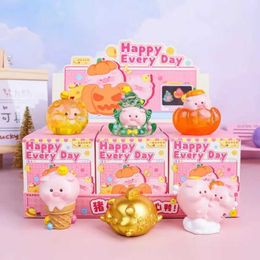 Blind Box 2023 Pig Blind Box Guess Sac Caja Ciega Blind Bag Toys Anime Pig Figures Toy Happy Every Day Christmas Gift Y240422