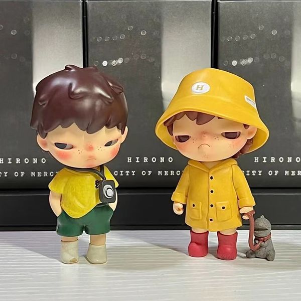 Boîte aveugle originale POPMART Hirono City of Mercy Series Boîte aveugle Figure Yellow Raincoat Boy Figurine Designer Toy Confirmed Edition Gift 230612