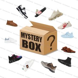 Kerstcadeau Blind Box Willekeurige stijl Designer Sneakers Reflecterende sneakers Dames Slippers Dameslaarzen Heren Schoenen Trainers Diverse Serie Schoenen Dagelijks Beperkte grote uitverkoop