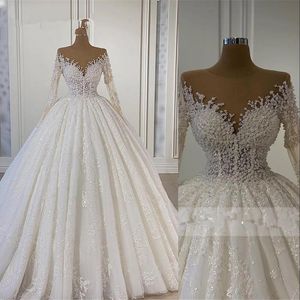Bling une ligne robes de mariée robes de mariée en dentelle