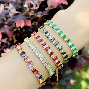 Bling Aesthetic Coloré Baguette Cubic Zirconia Tennis Bracelets avec Boîte-Cadeau Réglable pour Femme Iced Out Luxe Plaqué Or Esthétique CZ Pierre Poignet Bijoux