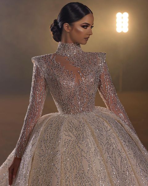 Bling Bling Dubai Ball Gown Vestidos de novia Vestidos de novia de manga larga Cuello alto Musulmán Árabe Rebordear Lentejuelas Robes De Mariee