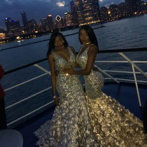 Bling Mermaid Prom Dresses Sexy V-hals Kralen Kristallen 3D Floral voor Black Girls Afrikaanse avondjurk Plus Size Arabische feestkleding