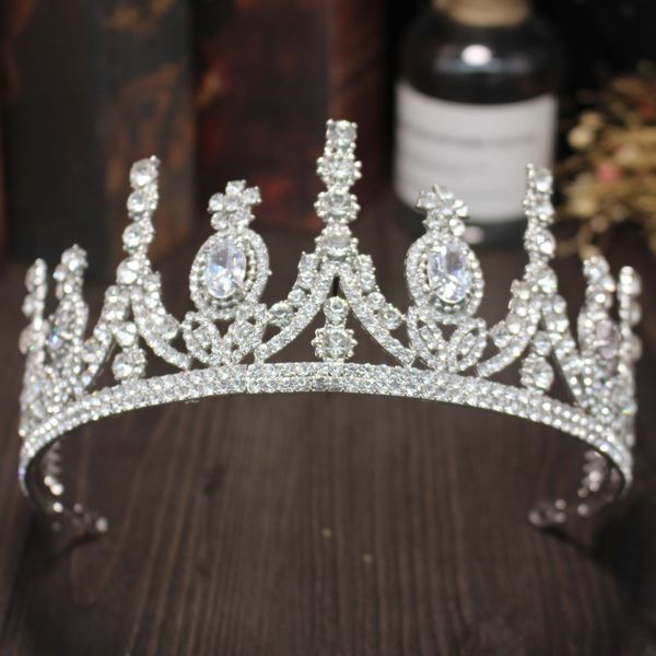 Bling pas cher Tiaras Couronnes Hair de mariage bijoux cristal Crystal Wholesale Fashion Girls Prom Part Party Robes Accessoires