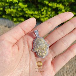 Joyería de Hip Hop con diamantes brillantes, colgante de mano de Hamsa personalizado de dos tonos Vvs Moissanite