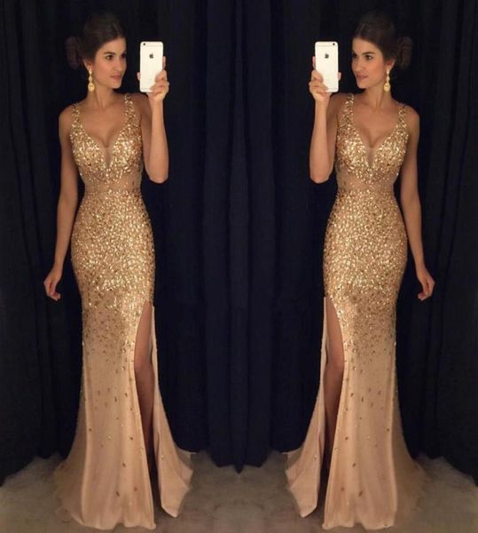 Bling New Sexy Gold Mermaid Vestidos de noche usa V Cuello Crystal Beading Side Split Tulle Ilusion Party Fiest Vesadas Prom D5721296