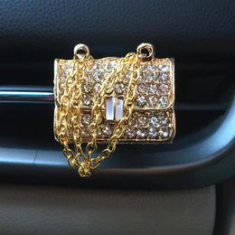 Bling Purse Accessoires de voiture Filles Cadeau Sortie automatique Clip de parfum Désodorisant Diffuseur de parfum Décoration élégante Ornement Intérieur 258s