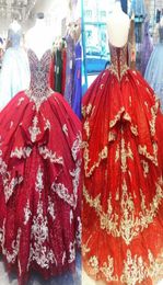 Bling Pailletten Tule Baljurk Gala Sweet 16 Jurken Donkerrood Goud Geborduurde Appliqués Kralen Ruche Rok Quinceanera Jurk voor W7281112