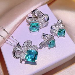 Bling Brillant Vert Pierre Diamant Boucles D'oreilles pour Femmes Bowknot Designer CZ Zircon Papillon Boucles D'oreilles Boucles D'oreilles Boucles D'oreilles Collier Bijoux