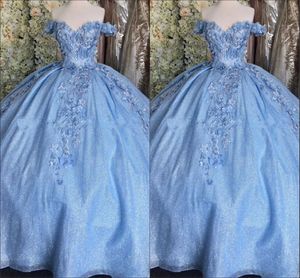 2023 Bling Tulle Bahama Blue Quinceanera Dress Ball Jurk van de schouder 3D Flowers Crystal Corset Back Lace-Up Prom afstuderen Formeel